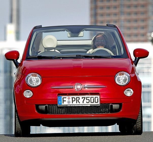 Fiat feiert den Marktstart seines 500C. Foto: Fiat/PS